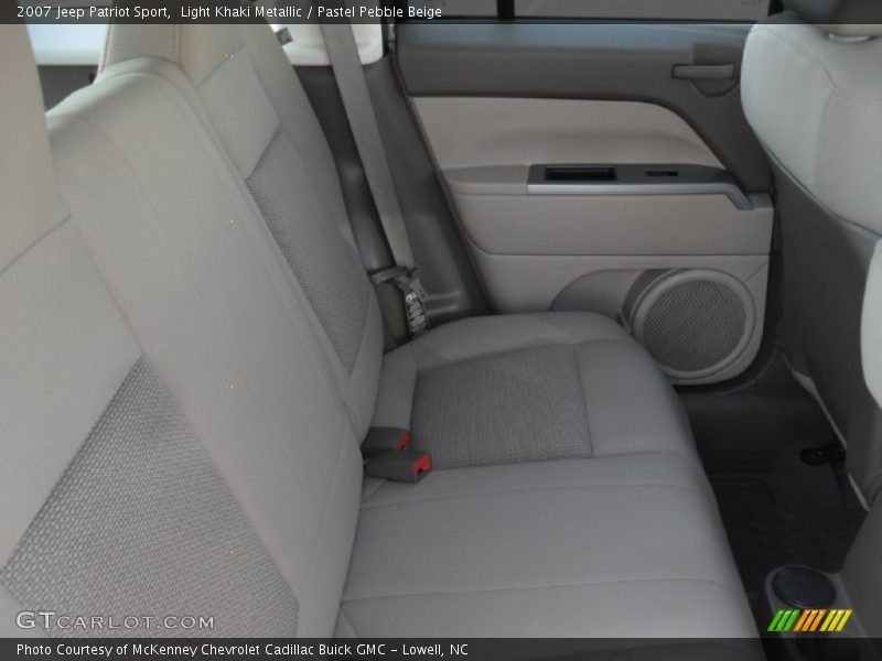 Light Khaki Metallic / Pastel Pebble Beige 2007 Jeep Patriot Sport