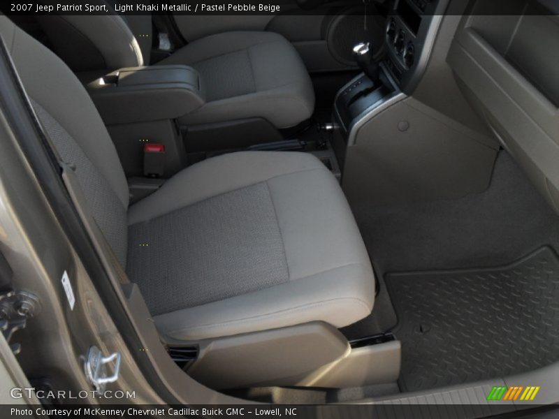 Light Khaki Metallic / Pastel Pebble Beige 2007 Jeep Patriot Sport