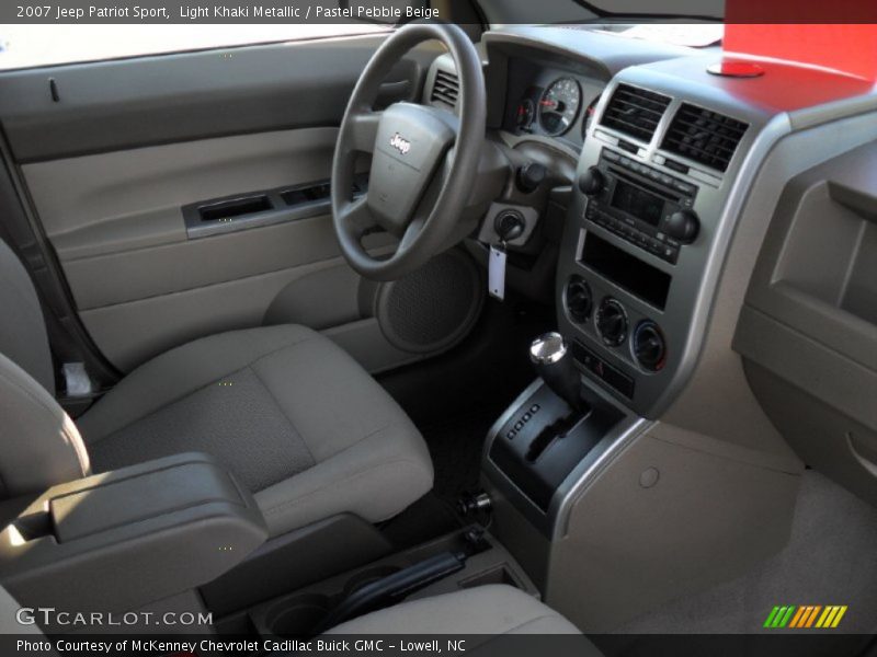 Light Khaki Metallic / Pastel Pebble Beige 2007 Jeep Patriot Sport