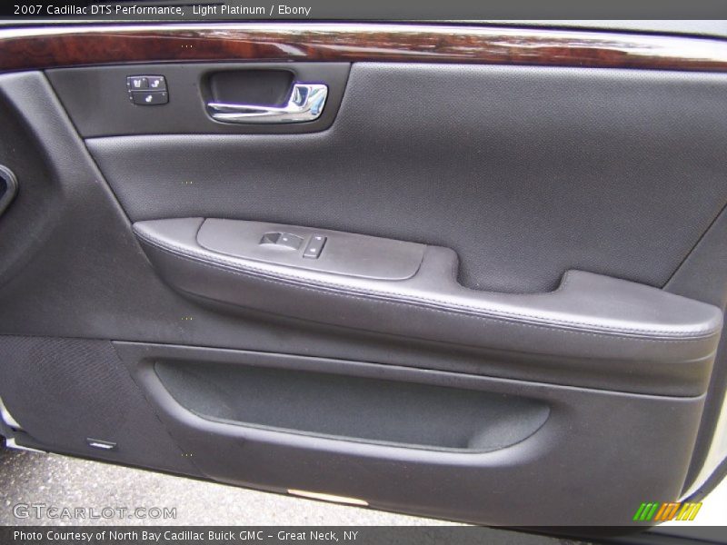 Light Platinum / Ebony 2007 Cadillac DTS Performance