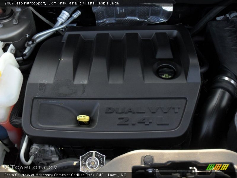 Light Khaki Metallic / Pastel Pebble Beige 2007 Jeep Patriot Sport