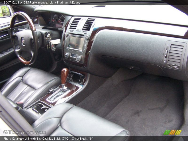 Light Platinum / Ebony 2007 Cadillac DTS Performance
