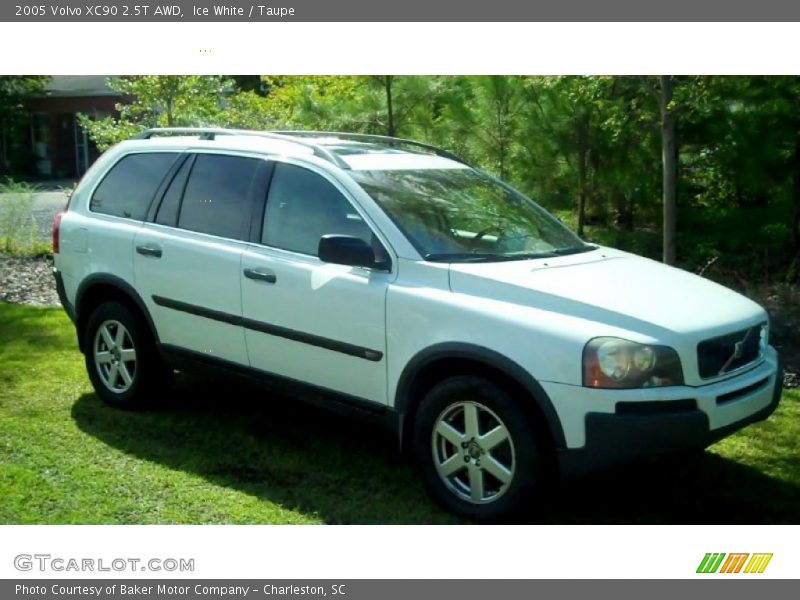 Ice White / Taupe 2005 Volvo XC90 2.5T AWD
