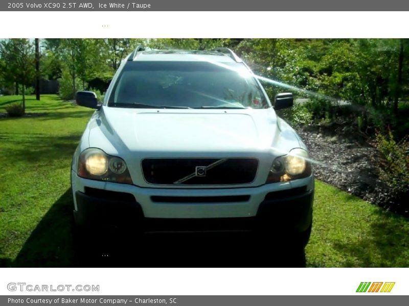 Ice White / Taupe 2005 Volvo XC90 2.5T AWD