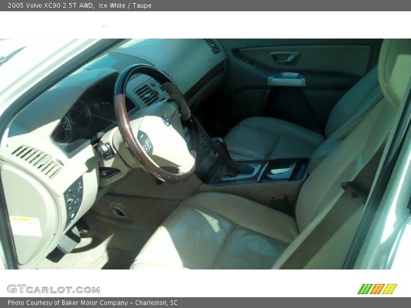 Ice White / Taupe 2005 Volvo XC90 2.5T AWD