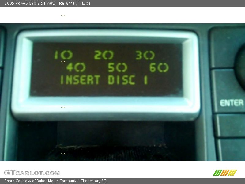 Ice White / Taupe 2005 Volvo XC90 2.5T AWD