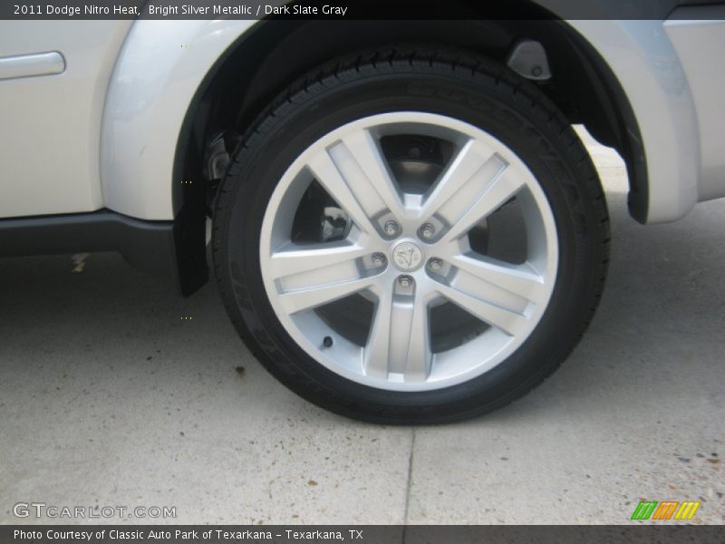 Bright Silver Metallic / Dark Slate Gray 2011 Dodge Nitro Heat