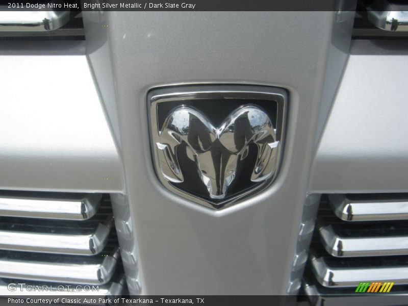 Bright Silver Metallic / Dark Slate Gray 2011 Dodge Nitro Heat
