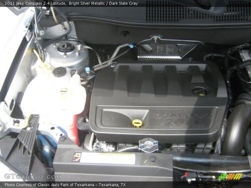 Bright Silver Metallic / Dark Slate Gray 2011 Jeep Compass 2.4 Latitude