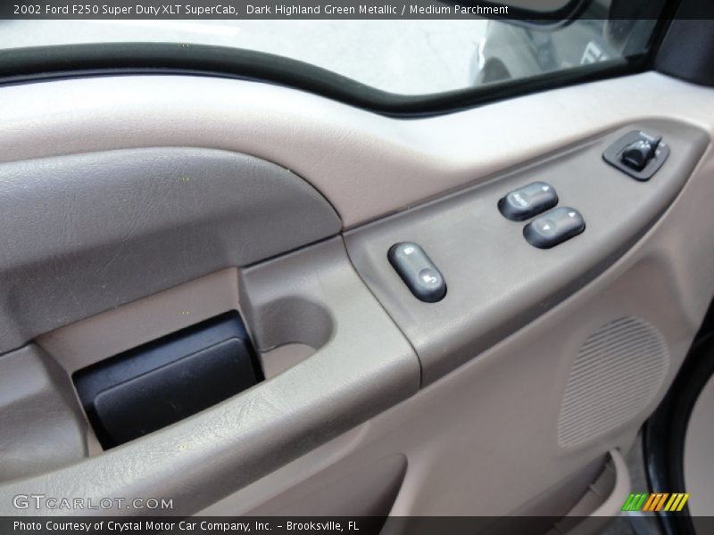 Dark Highland Green Metallic / Medium Parchment 2002 Ford F250 Super Duty XLT SuperCab