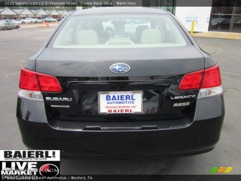 Crystal Black Silica / Warm Ivory 2010 Subaru Legacy 2.5i Premium Sedan