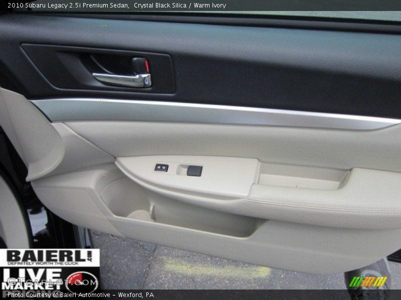 Crystal Black Silica / Warm Ivory 2010 Subaru Legacy 2.5i Premium Sedan