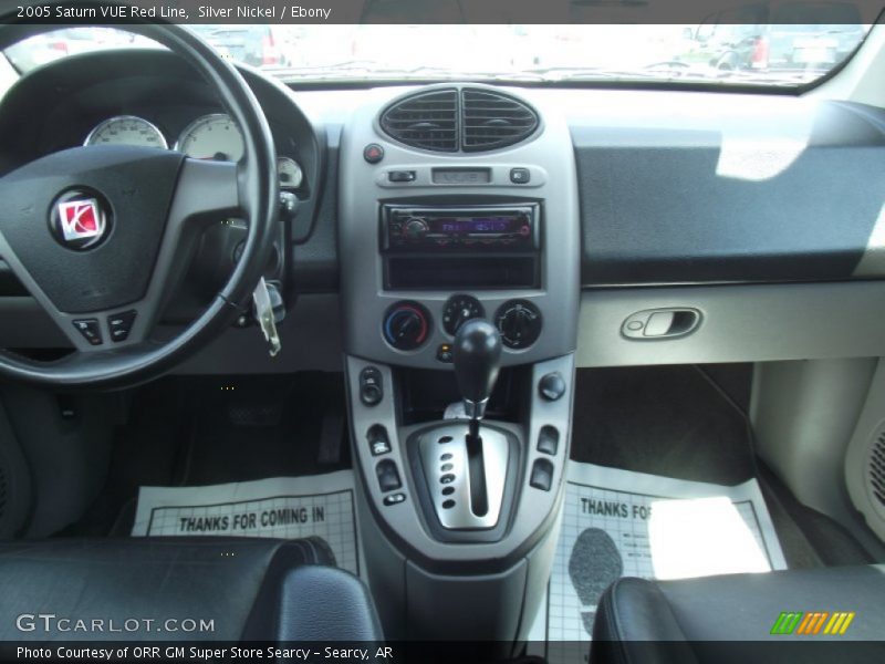 Silver Nickel / Ebony 2005 Saturn VUE Red Line