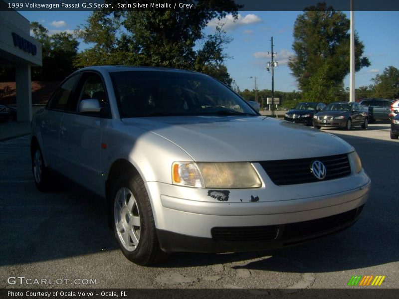 Satin Silver Metallic / Grey 1999 Volkswagen Passat GLS Sedan