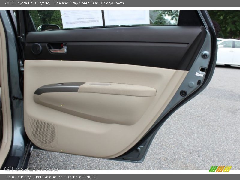Tideland Gray Green Pearl / Ivory/Brown 2005 Toyota Prius Hybrid