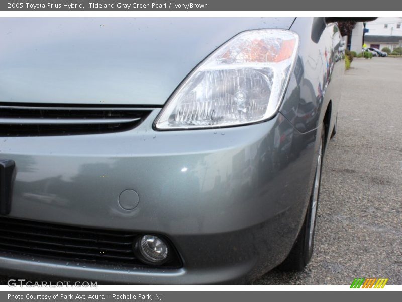Tideland Gray Green Pearl / Ivory/Brown 2005 Toyota Prius Hybrid