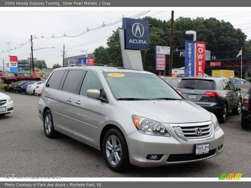 Silver Pearl Metallic / Gray 2009 Honda Odyssey Touring