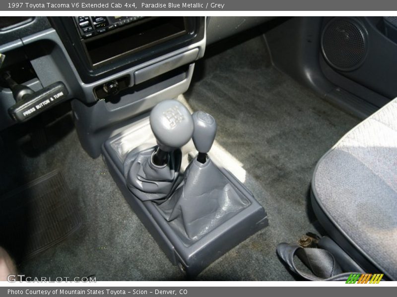  1997 Tacoma V6 Extended Cab 4x4 5 Speed Manual Shifter