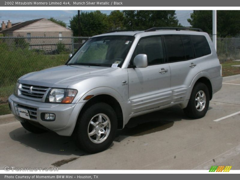 Front 3/4 View of 2002 Montero Limited 4x4