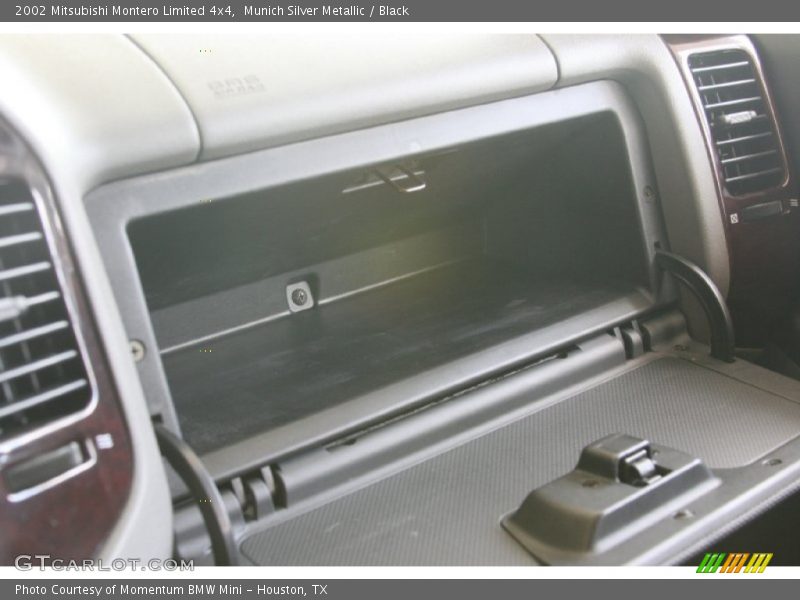 Munich Silver Metallic / Black 2002 Mitsubishi Montero Limited 4x4