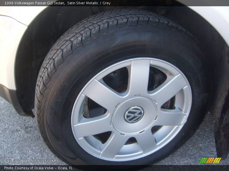 Satin Silver Metallic / Grey 1999 Volkswagen Passat GLS Sedan