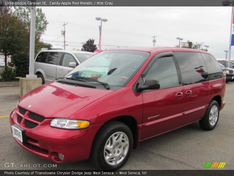 Front 3/4 View of 1999 Caravan SE