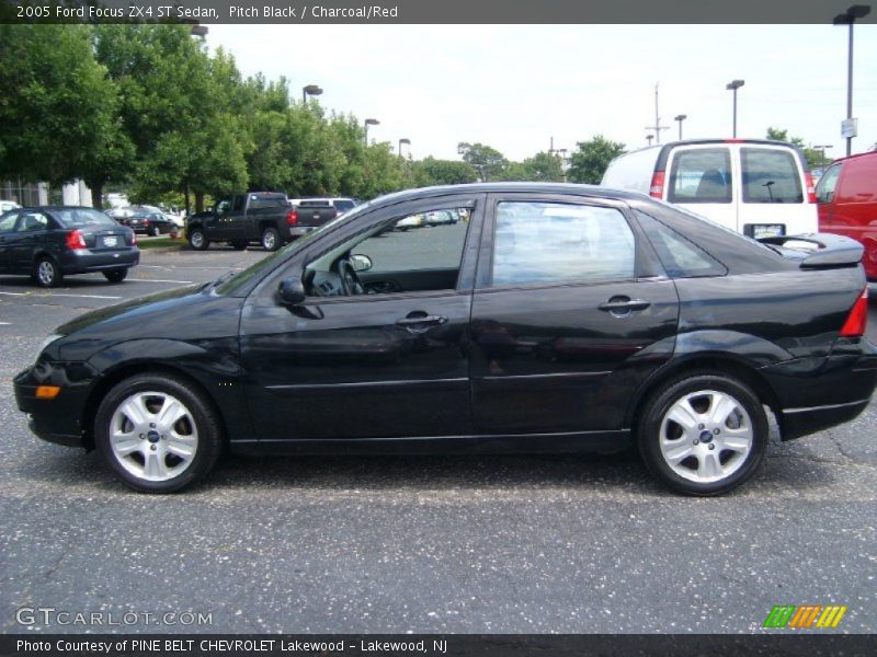  2005 Focus ZX4 ST Sedan Pitch Black