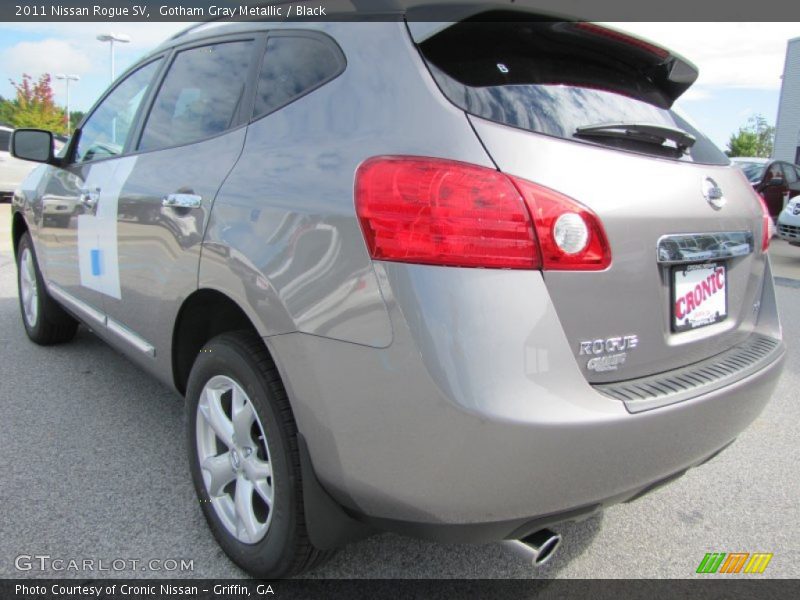 Gotham Gray Metallic / Black 2011 Nissan Rogue SV