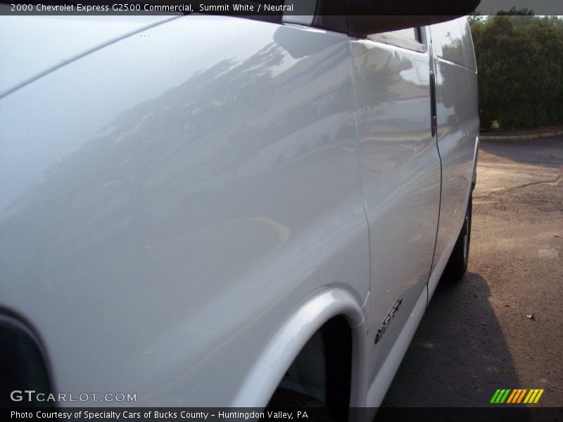 Summit White / Neutral 2000 Chevrolet Express G2500 Commercial