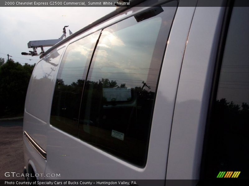 Summit White / Neutral 2000 Chevrolet Express G2500 Commercial