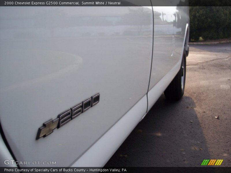 Summit White / Neutral 2000 Chevrolet Express G2500 Commercial