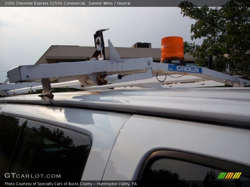 Summit White / Neutral 2000 Chevrolet Express G2500 Commercial