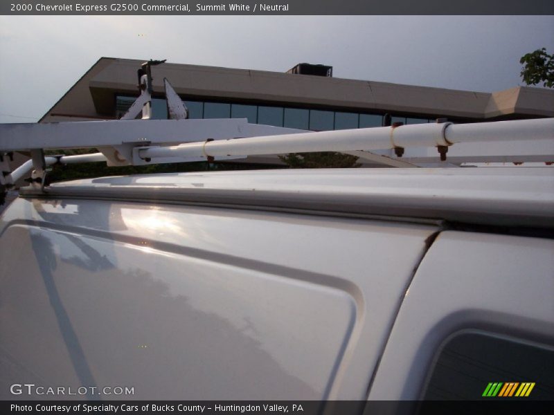 Summit White / Neutral 2000 Chevrolet Express G2500 Commercial