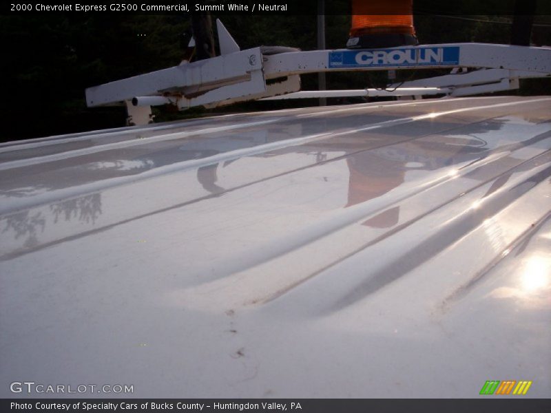 Summit White / Neutral 2000 Chevrolet Express G2500 Commercial