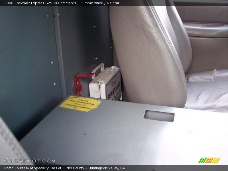 Summit White / Neutral 2000 Chevrolet Express G2500 Commercial