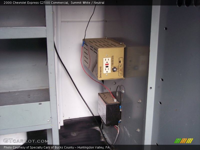 Summit White / Neutral 2000 Chevrolet Express G2500 Commercial