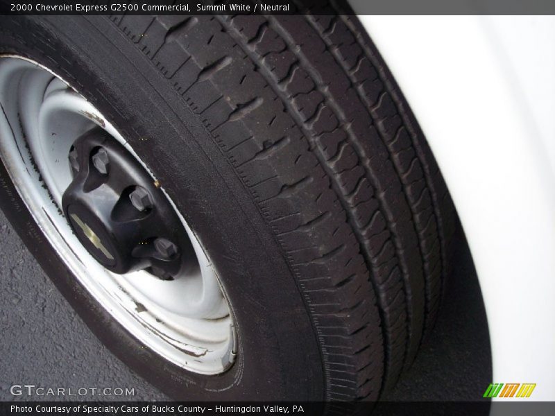 Summit White / Neutral 2000 Chevrolet Express G2500 Commercial