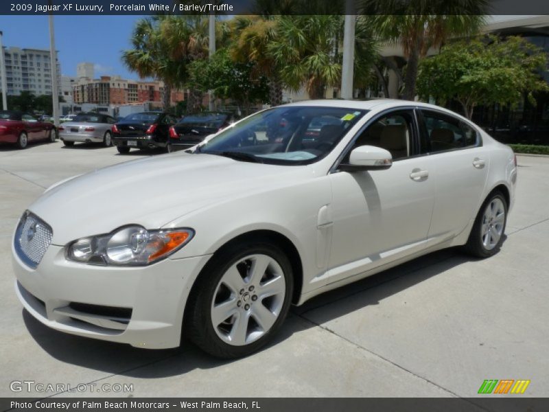 Porcelain White / Barley/Truffle 2009 Jaguar XF Luxury