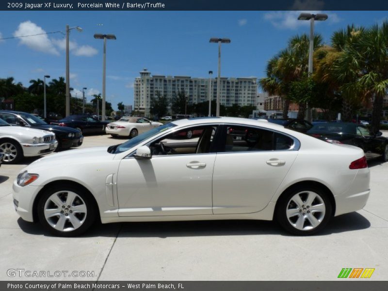 Porcelain White / Barley/Truffle 2009 Jaguar XF Luxury
