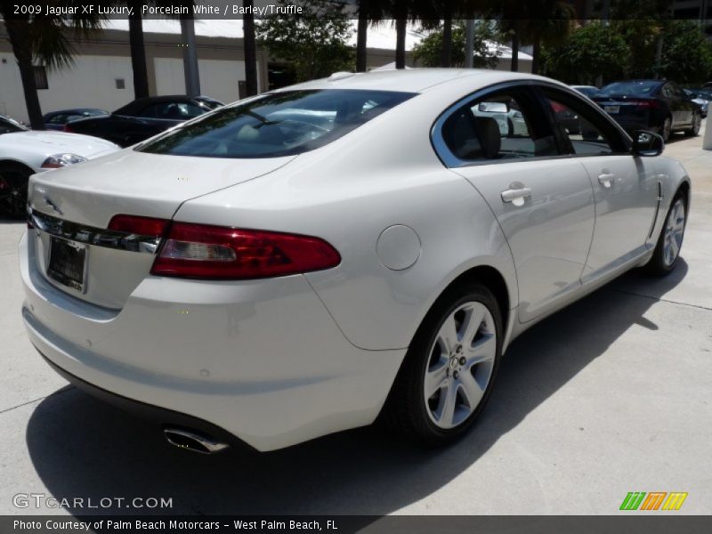 Porcelain White / Barley/Truffle 2009 Jaguar XF Luxury