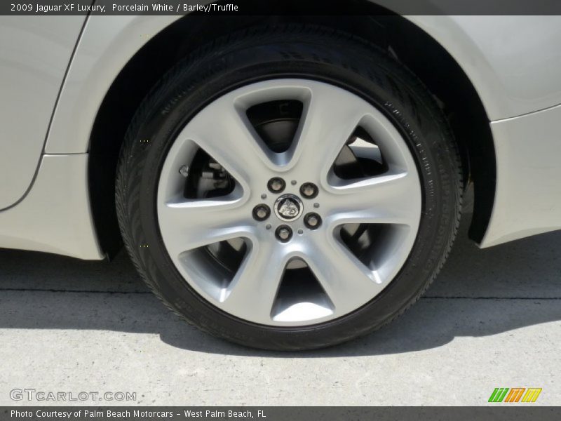 Porcelain White / Barley/Truffle 2009 Jaguar XF Luxury