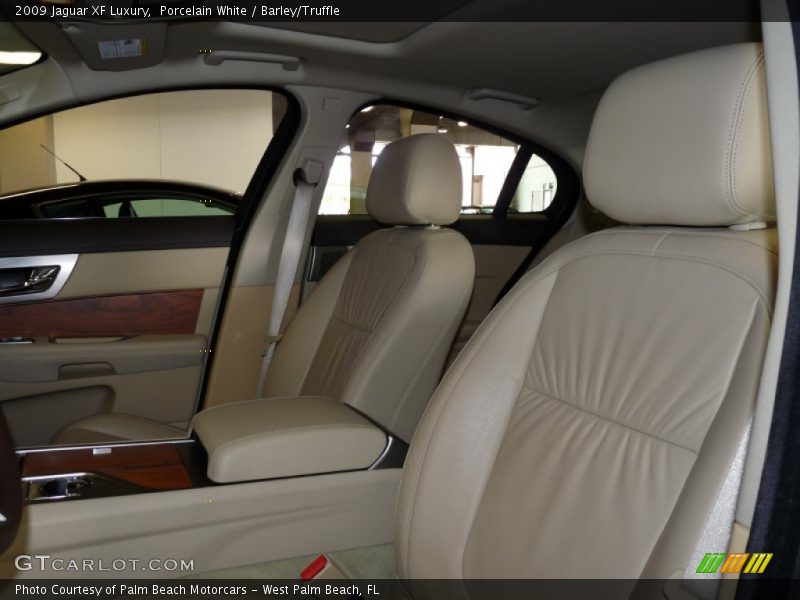 Porcelain White / Barley/Truffle 2009 Jaguar XF Luxury