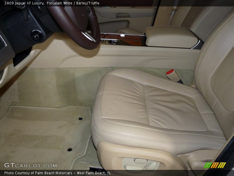 Porcelain White / Barley/Truffle 2009 Jaguar XF Luxury