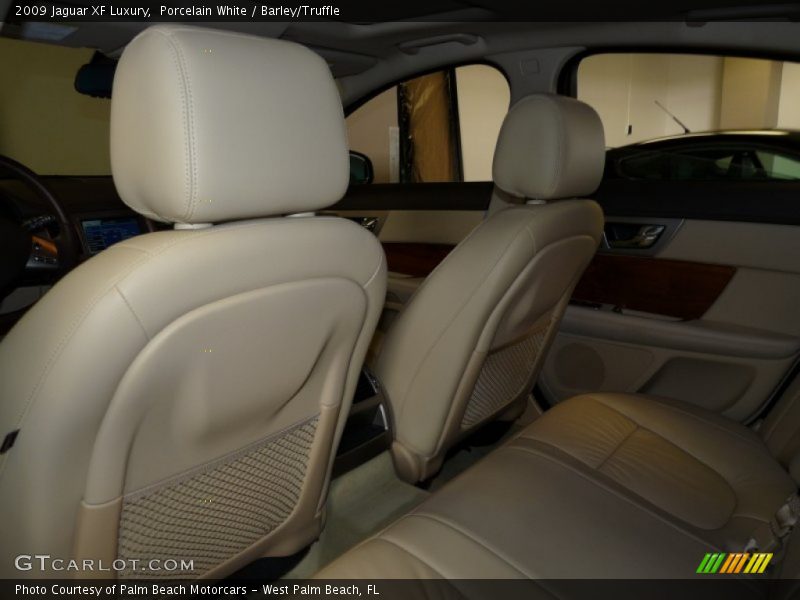 Porcelain White / Barley/Truffle 2009 Jaguar XF Luxury
