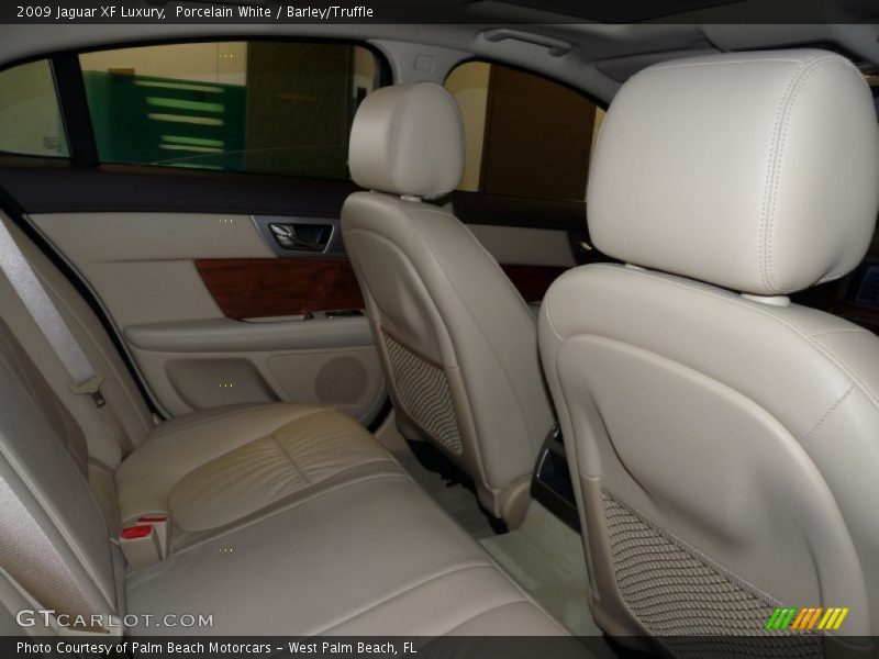 Porcelain White / Barley/Truffle 2009 Jaguar XF Luxury