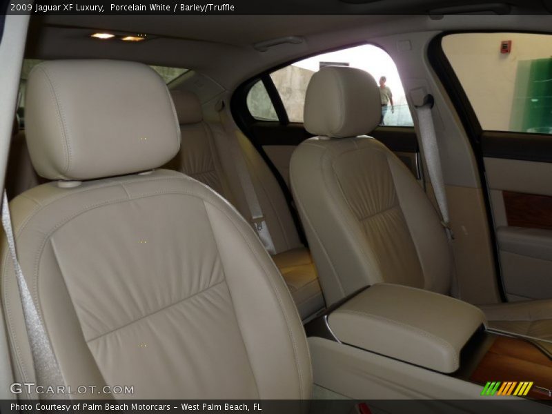 Porcelain White / Barley/Truffle 2009 Jaguar XF Luxury