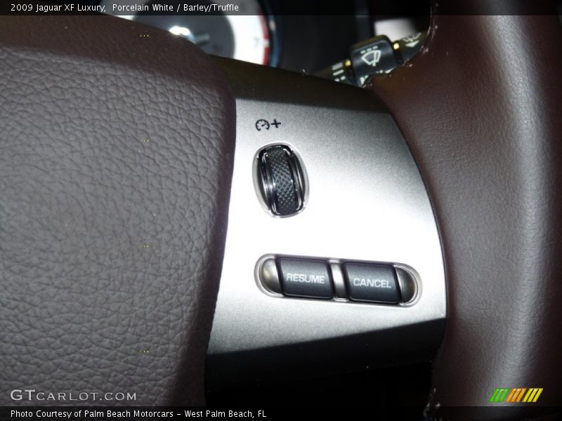 Porcelain White / Barley/Truffle 2009 Jaguar XF Luxury