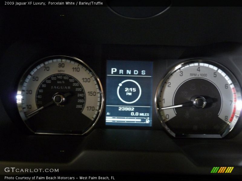 Porcelain White / Barley/Truffle 2009 Jaguar XF Luxury