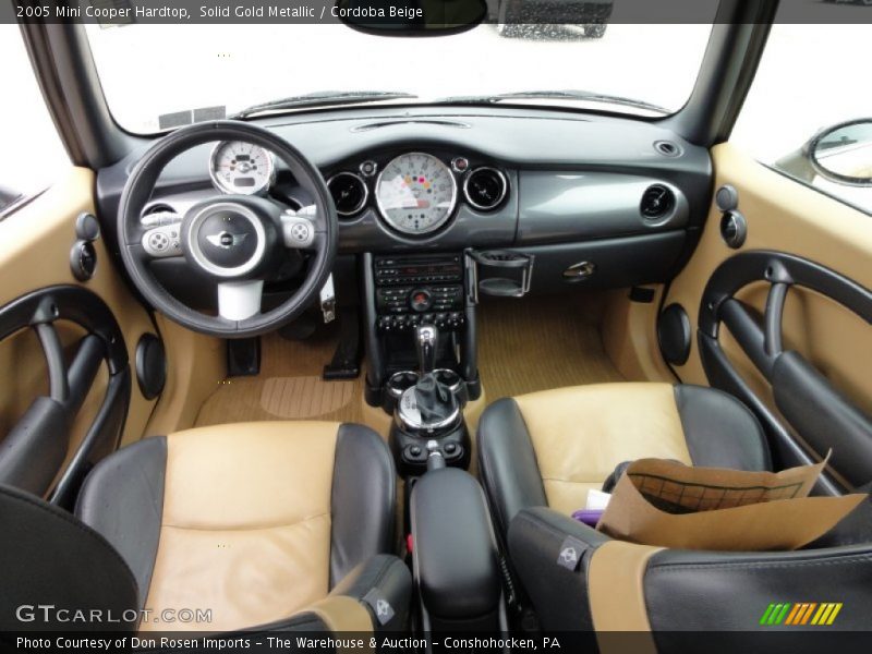 Dashboard of 2005 Cooper Hardtop