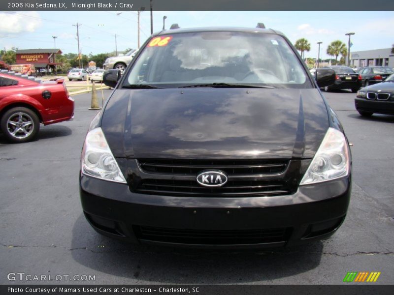 Midnight Black / Gray 2006 Kia Sedona LX